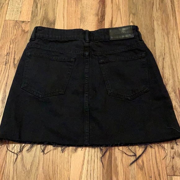 Zara Denim Skirt - Picture 2 of 4